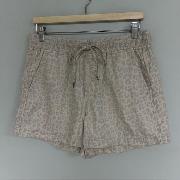 GAP Khakis Shorts Size Medium Tan Cream Leopard Print Linen Cotton Blend Flowy - Picture 4 of 12